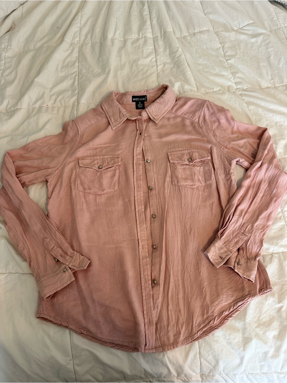 Wet Seal Dusty Pink Soft Flowy Long-Sleeve Button Down Shirt Medium